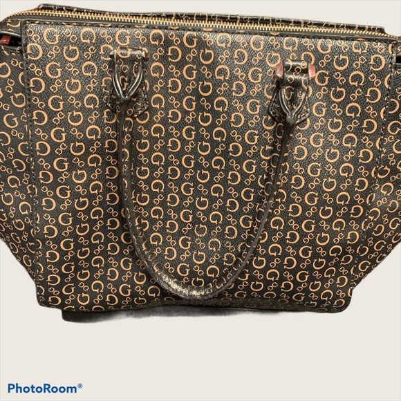 Guess Bag - Picture 2 of 13